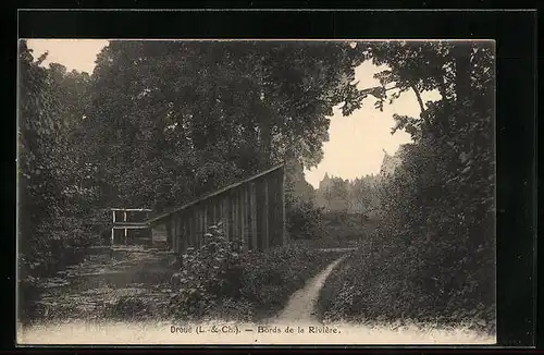 AK Droué, Bords de la Rivière