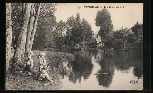 AK Vendome, Les Bords du Loir