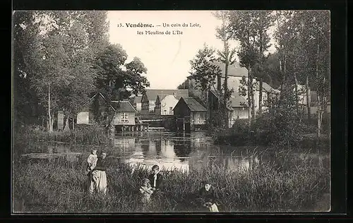 AK Vendome, Un coin du Loir, les Moulins de L`Ile