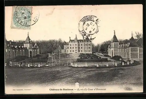 AK Rocheux, Le Chateau, Cour d`Honneur