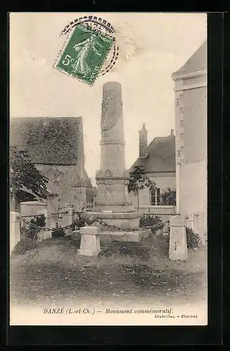 AK Danzé, Monument commémoratif