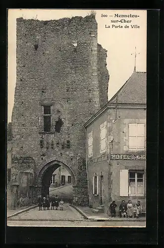 AK Mennetou-sur-Cher, La Porte de Ville