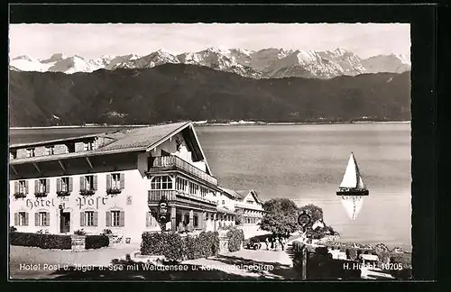 AK Urfeld / Walchensee, Hotel Post & Jäger am See mit Walchensee und Karwendelgebirge