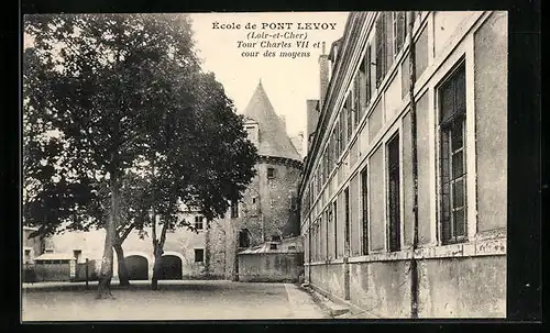 AK Pontlevoy, Tour Charles VII et cour des moyens