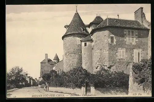AK Mennetou-sur-Cher, Anciennes Fortifications