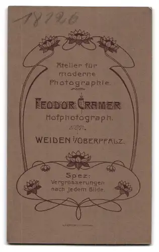 Fotografie F. Cramer, Weiden i. O., Portrait junger Mann mit Schnurrbart und Krawatte im Jackett