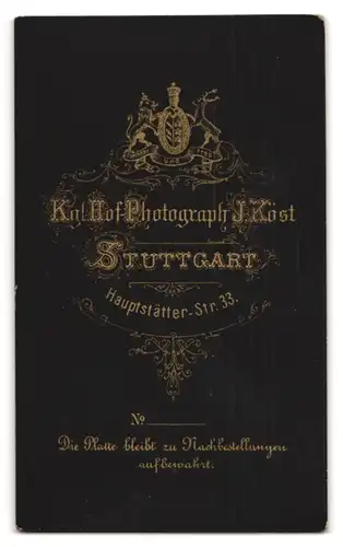 Fotografie J. Köst, Stuttgart, Hauptstätterstr. 33, Portrait junger blonder Mann elegant im Jackett