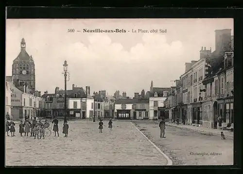 AK Neuville-aux-Bois, La Place, cote Sud