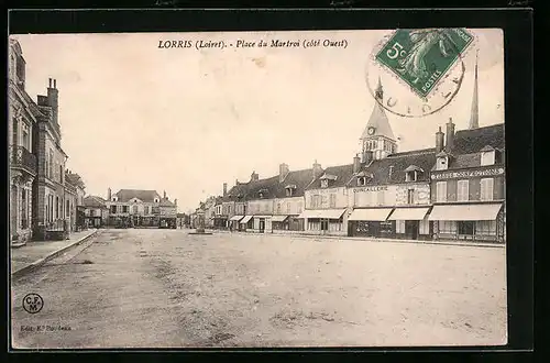 AK Lorris, Place du Martroi, cote Ouest