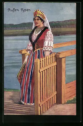 AK Russische Typen, Frau im Trachtenkleid am Ufer