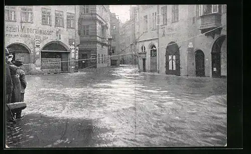 AK Nürnberg, Hochwasser-Katastrophe vom 05. Febr. 1909, Warten in der überfluteten Tucherstrasse