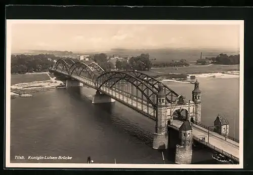 AK Tilsit, Blick auf die Königin-Luisen-Brücke, Fliegeraufnahme