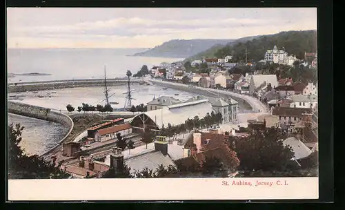 AK St. Aubins, Stadtansicht mit Schiffen im Hafen