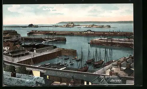 AK Jersey, Ships at the harbour