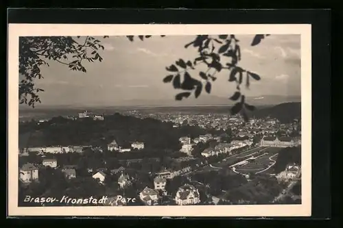 AK Brasov - Kronstadt, Generalansicht mit Blick auf den Park