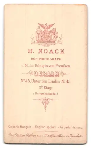 Fotografie H. Noack, Berlin, Unter den Linden 45, Portrait zwei süsse blonde Mädchen in hübschen Kleidern