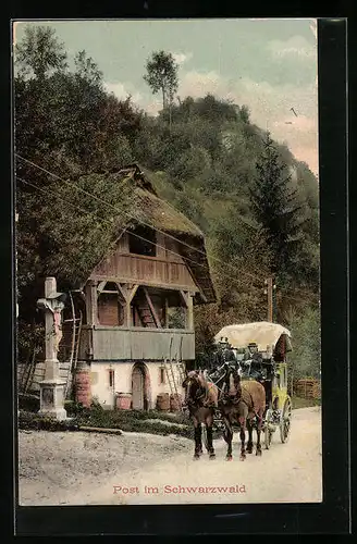 AK Postkutsche in einem Dorf im Schwarzwald