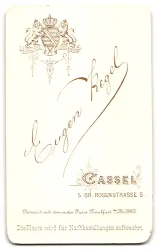 Fotografie Eugen Kegel, Cassel, Grosse Rosenstrasse 5, Ältere Frau mit Witwenschleier