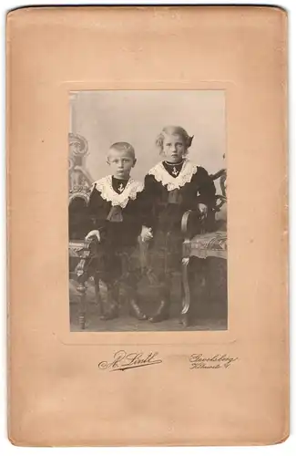 Fotografie A. Lintl, Gevelsberg, Kölnerstr. 1, Kinderpaar in hübscher Kleidung