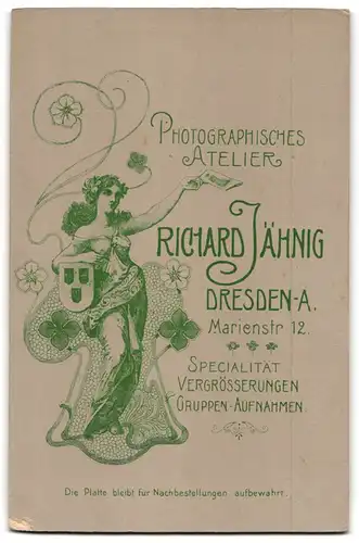 Fotografie Richard Jähnig, Dresden-A., Marienstr. 12, Mädchen im karierten Kleid mit Herzkette