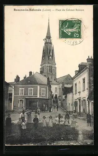 AK Beaune-la-Rolande, Place du Colonel Boisson