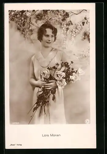 AK Schauspielerin Lois Moran mit Blumen