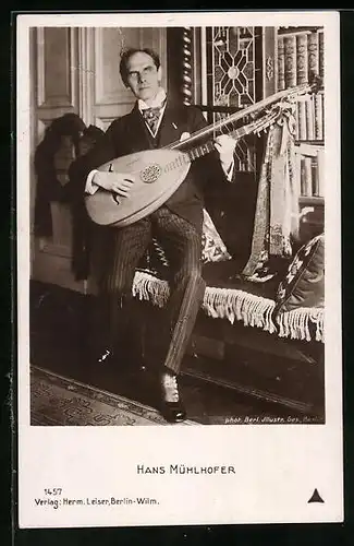 AK Schauspieler Hans Mühlhofer mit Lautengitarre