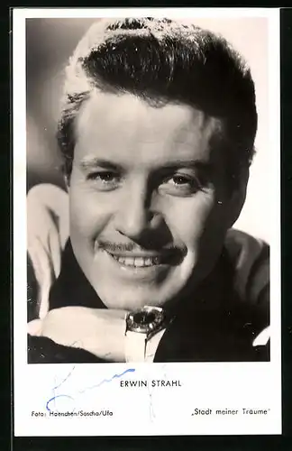 AK Schauspieler Erwin Stahl lächelt entzückend ins Bild