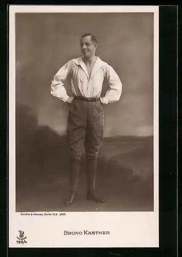 AK Schauspieler Bruno Kastner in erlebnisbereiter Pose