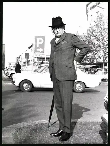 Fotografie Röhnert, Berlin, Ansicht Berlin, Übersetzer Heinrich-Maria Ledig-Rowohlt am Kurfürstendamm