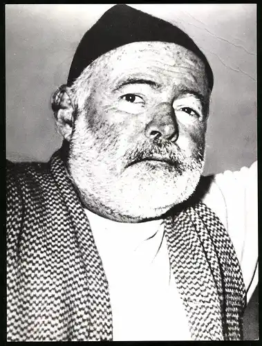 Fotografie Röhnert, Berlin, Portrait Ernest Hemingway, Schriftsteller in einer ZDF TV-Sendung
