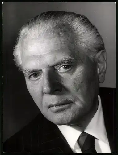 Fotografie Röhnert, Berlin, Portrait Schriftsteller Fritz von Unruh