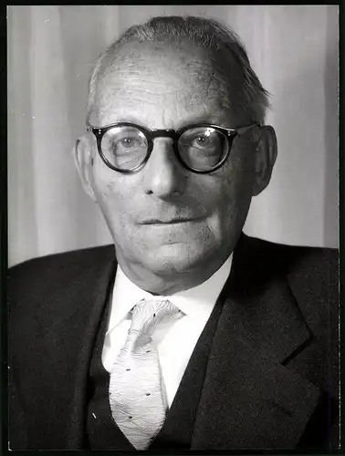 Fotografie Röhnert, Berlin, Portrait des Schriftsteller's Max Brod