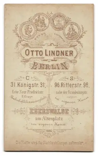 Fotografie Otto Lindner, Berlin C., Königstrasse 31, Junger Mann mit gestreiftem Binder