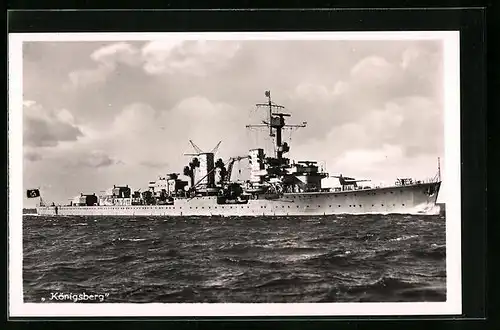AK Kriegsschiff Königsberg der Kriegsmarine auf hoher See, 