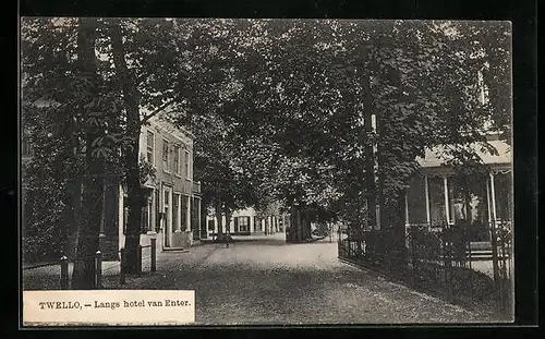 AK Twello, Langs hotel van Enter