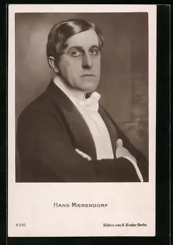 AK Schauspieler Hans Mierendorf mit traurigem Blick