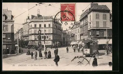 AK Amiens, La Place Gambetta, Strassenbahn