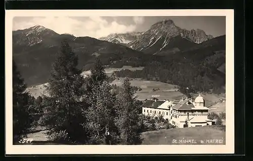 AK St. Michael bei Matrei, Ort mit Bäumen und Bergen