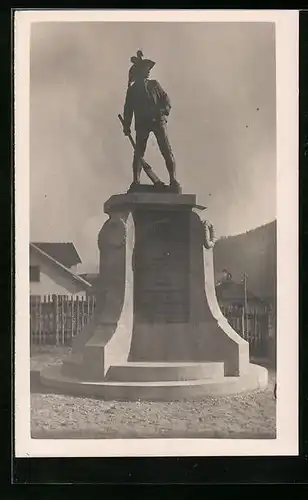 AK Steinach a. Br., Ansicht vom Kriegerdenkmal