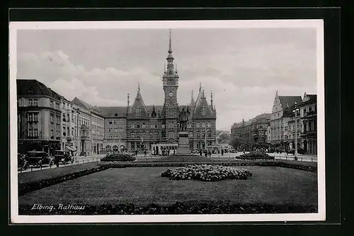 AK Elbing / Elblag, Rathaus mit Grünanlage
