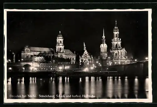 AK Dresden, Ständehaus und Schloss bei Nacht