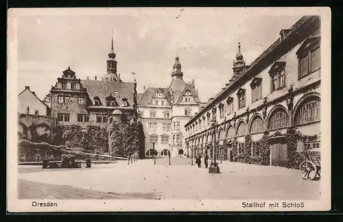AK Dresden, Stallhof mit Schloss