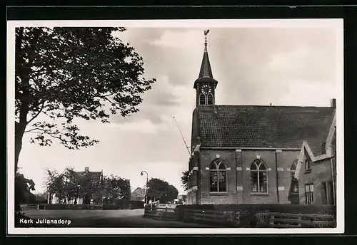 AK Julianadorp, Kerk