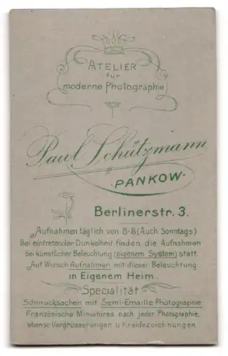 Fotografie Paul Schützmann, Berlin-Pankow, Berlinerstr. 3, Junge Dame mit Kragenbrosche