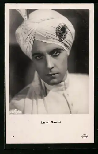 AK Schauspieler Ramon Novarro mit Turban