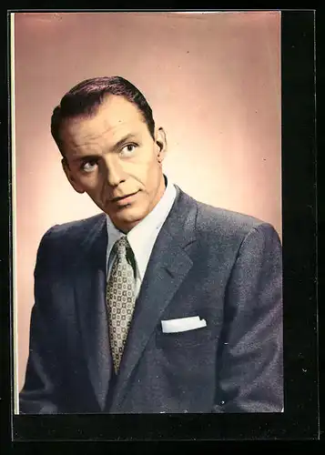 AK Schauspieler Frank Sinatra im Anzug mit Krawatte
