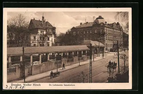 AK Dresden, Weisser Hirsch, Dr. Lahmanns Sanatorium, Strassenpartie mit Reitern