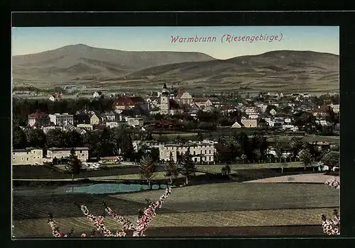 AK Bad Warmbrunn, Blick auf den Ort und die Berge