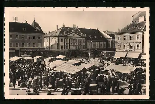 AK Wiener Neustadt, Platz mit Rathaus